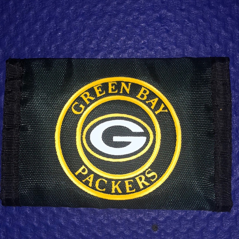 90s Green Bay Packers Velcro tri-fold wallet signed #37